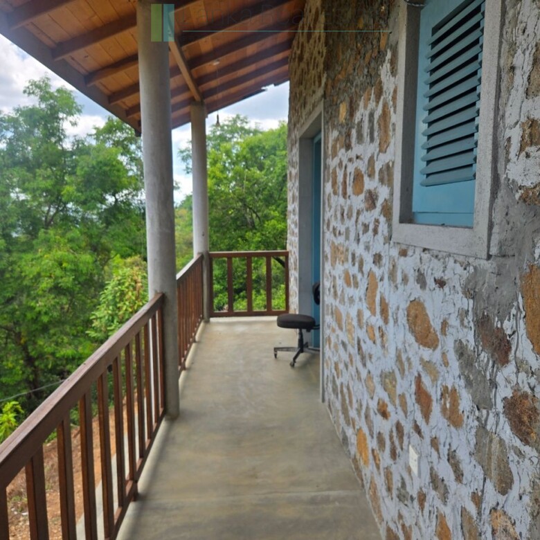 Stone built house on 10 acres in hill country