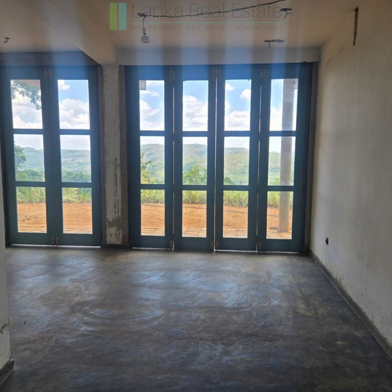 Stone built house on 10 acres in hill country