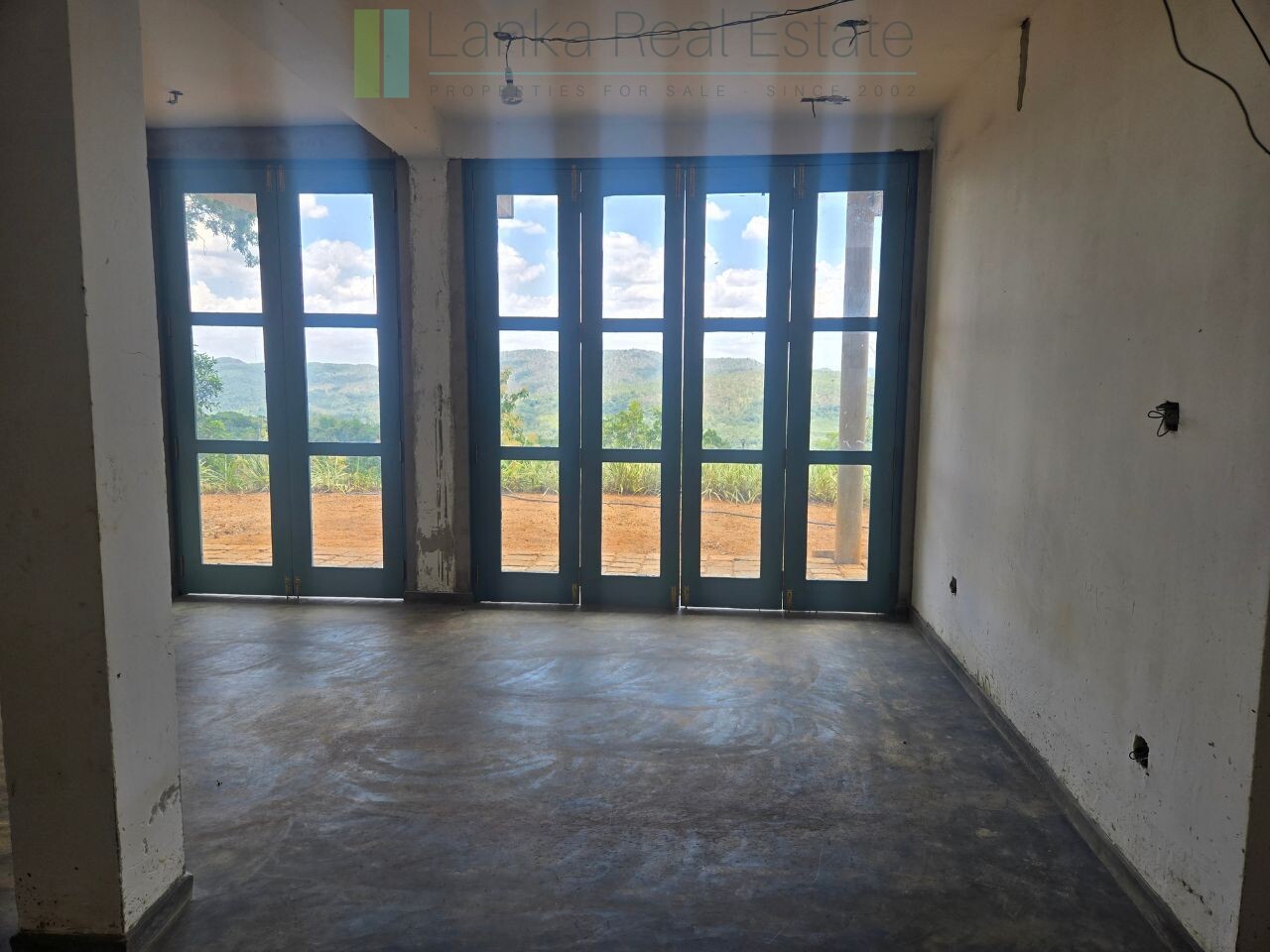 Stone built house on 10 acres in hill country