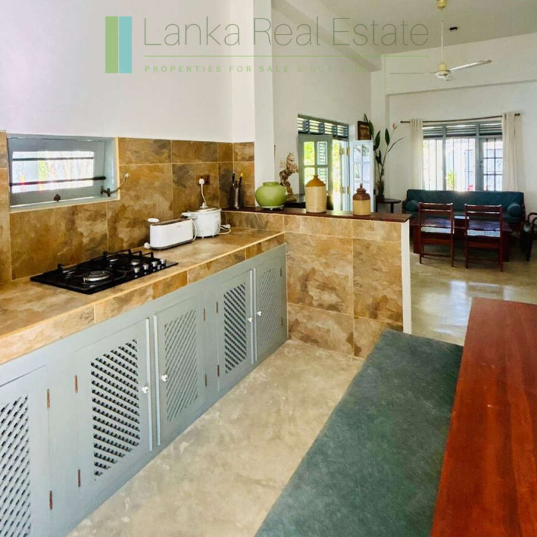Three-bedroomed villa with pool near the beach
