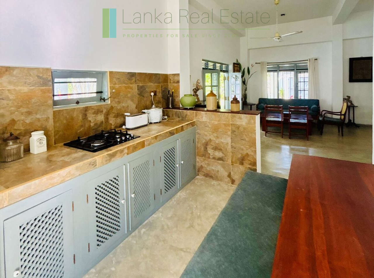 Three-bedroomed villa with pool near the beach
