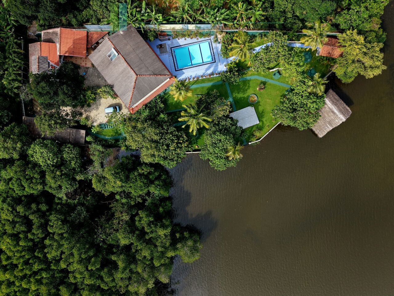 Secluded lakeside villa with private shoreline