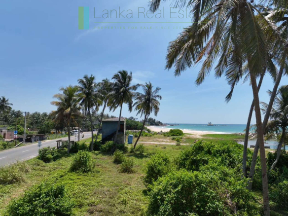Beachfront plot in Pereliya, Hikkaduwa