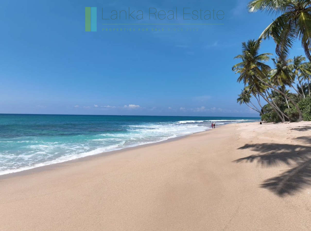 Oceanfront gem on Akurala Beach
