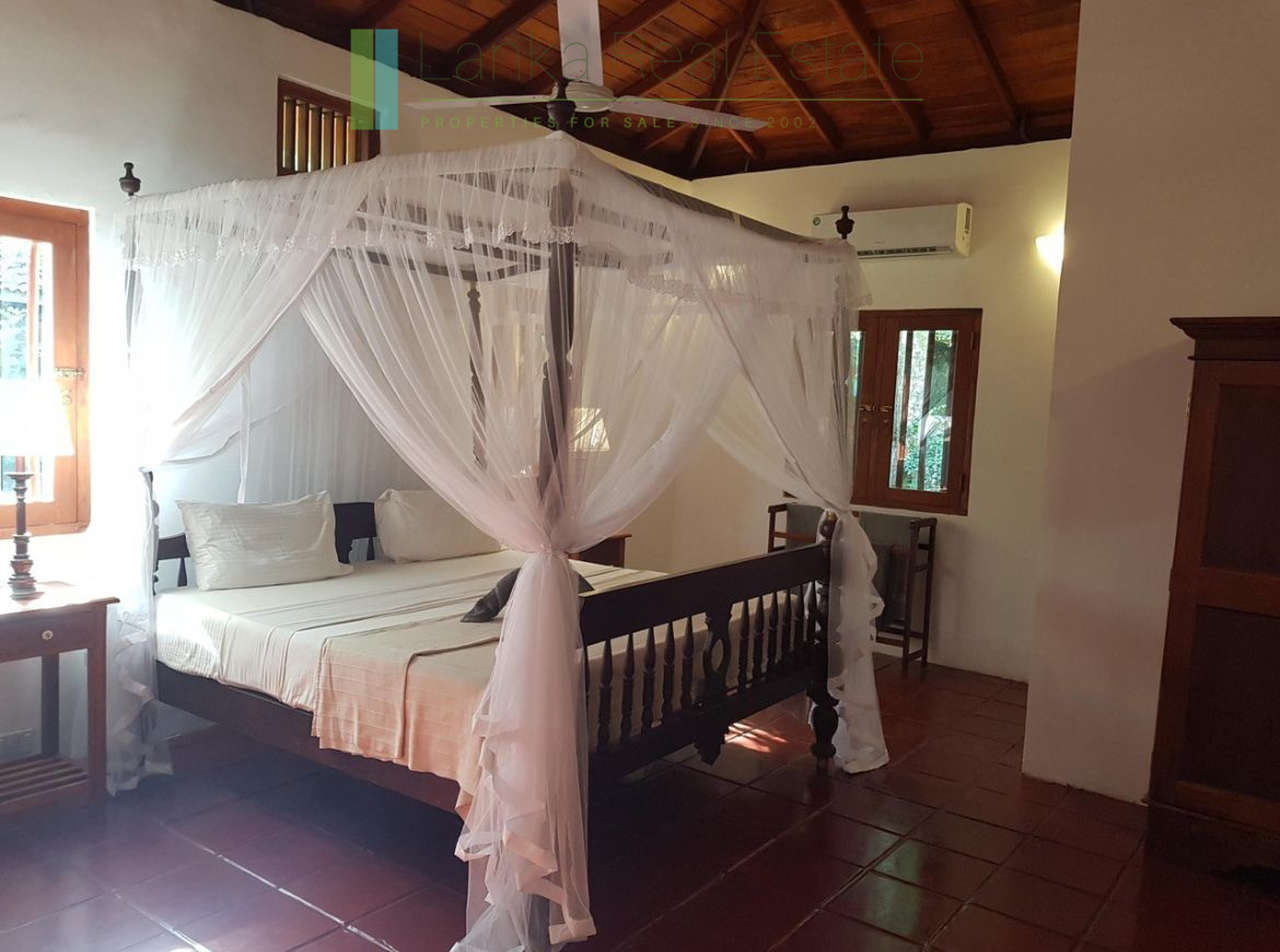 Turnkey villa in gated community