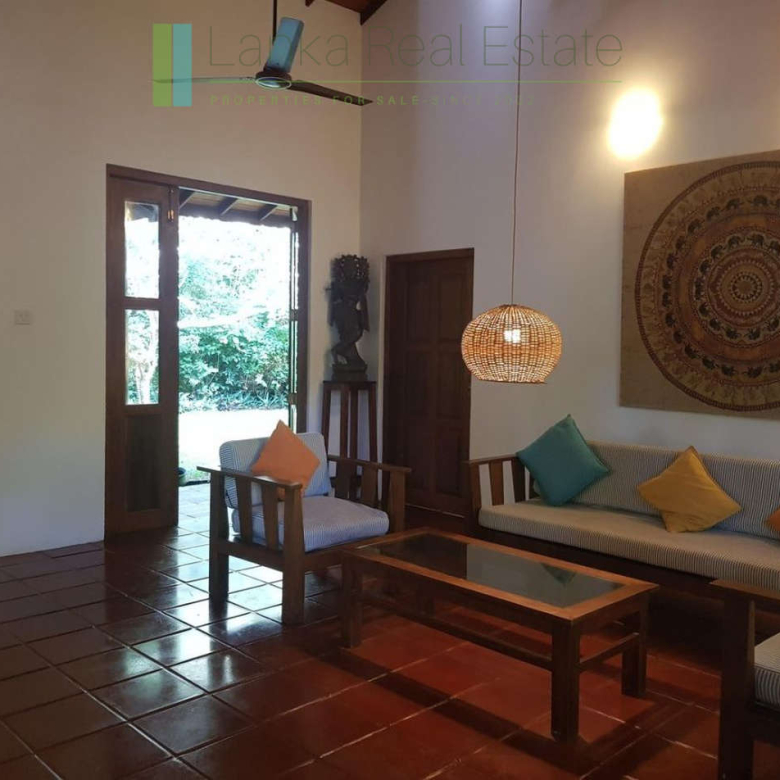 Turnkey villa in gated community