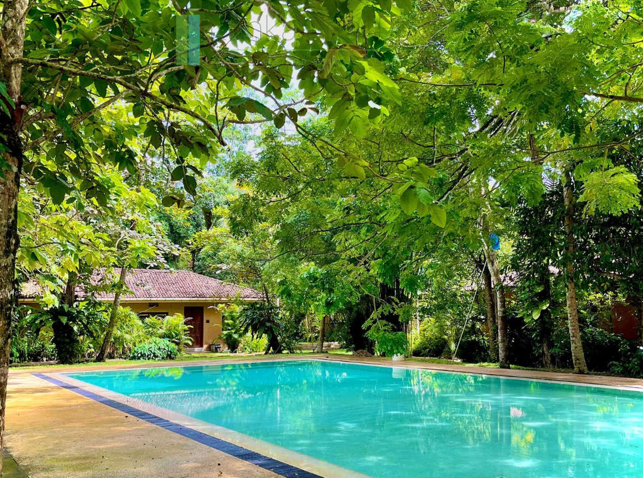 Turnkey villa in gated community