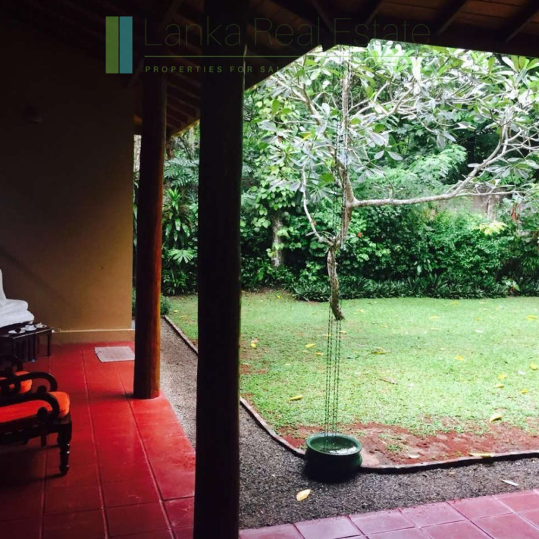 Turnkey villa in gated community