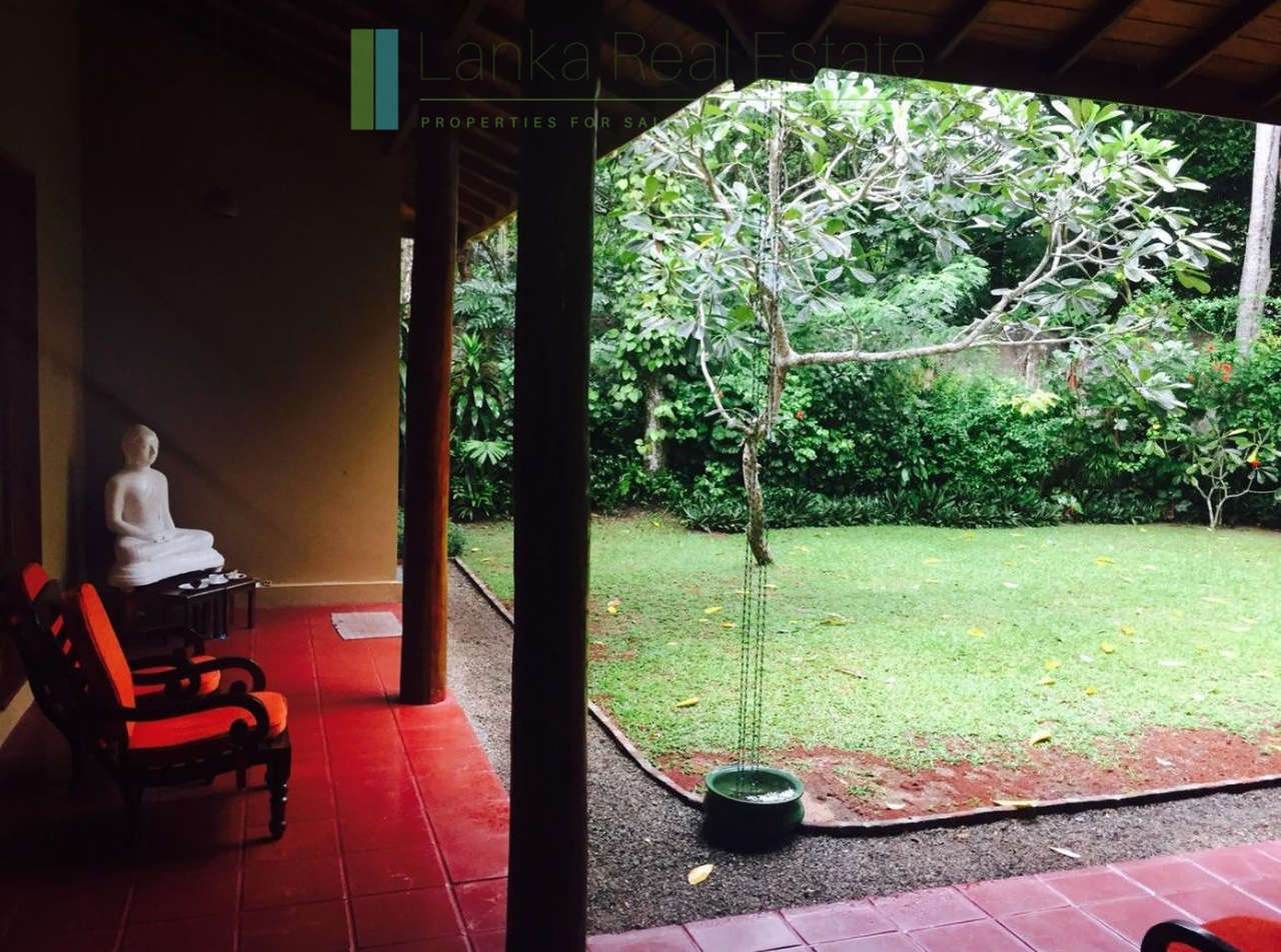 Turnkey villa in gated community
