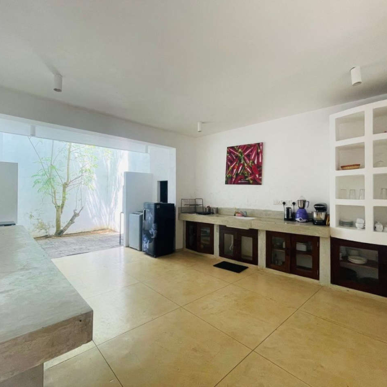 Architect designed lakefront villa