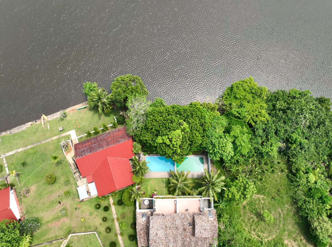 Architect designed lakefront villa
