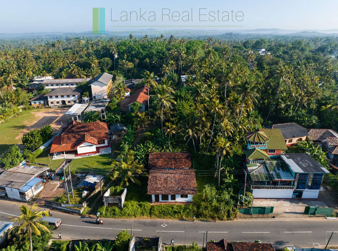 Exceptional private headland in Ahangama
