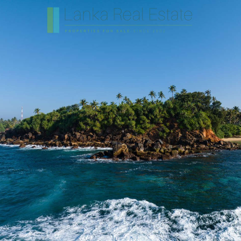 Exceptional private headland in Ahangama