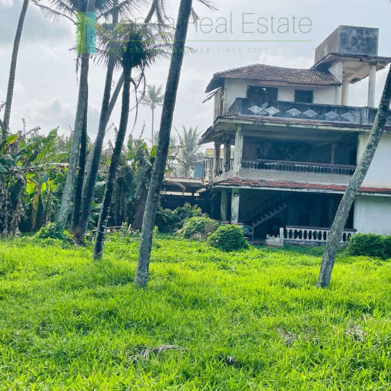 Exceptional private headland in Ahangama