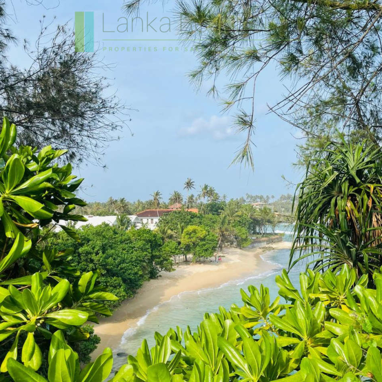 Exceptional private headland in Ahangama