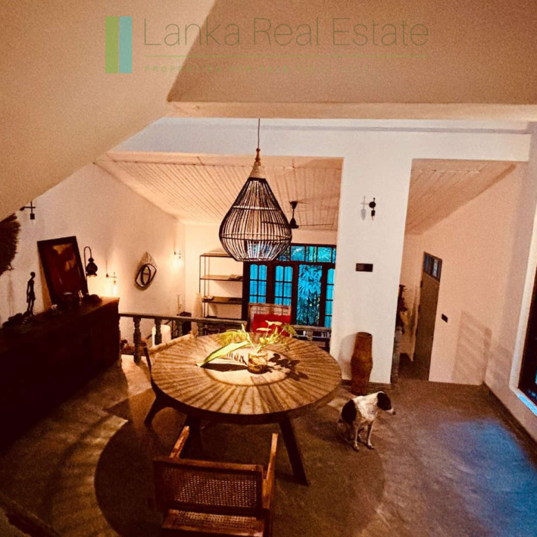 Renovated village house in Heenatigala