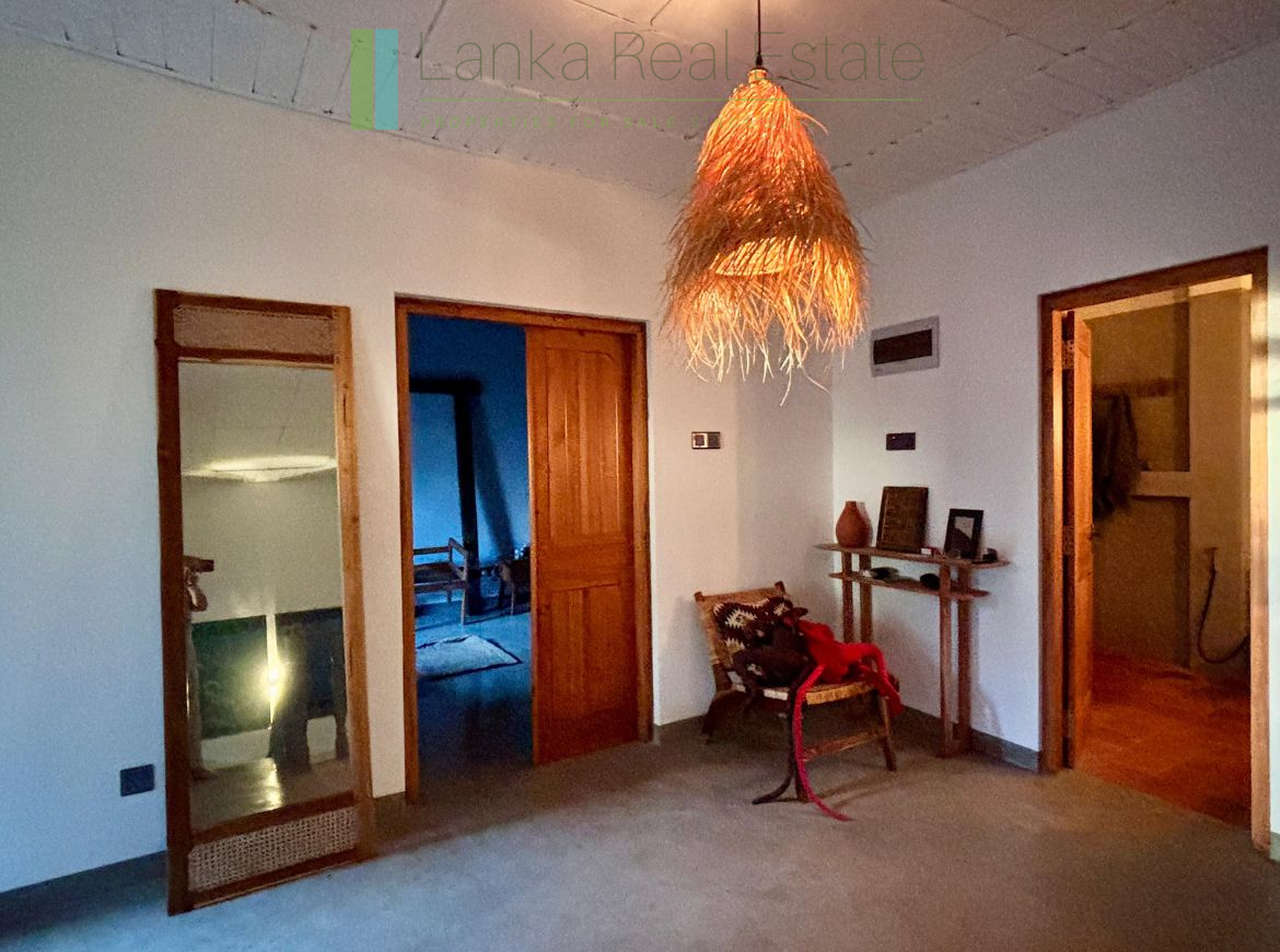 Renovated village house in Heenatigala