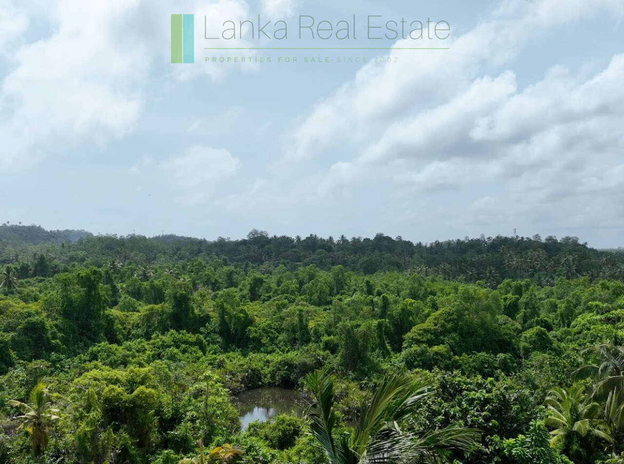 Elevated building plot near Talpe Beach