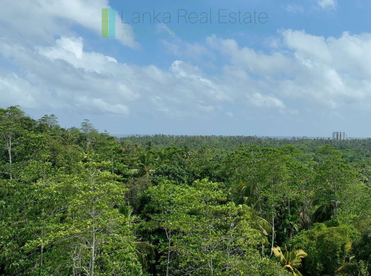 Elevated building plot near Talpe Beach