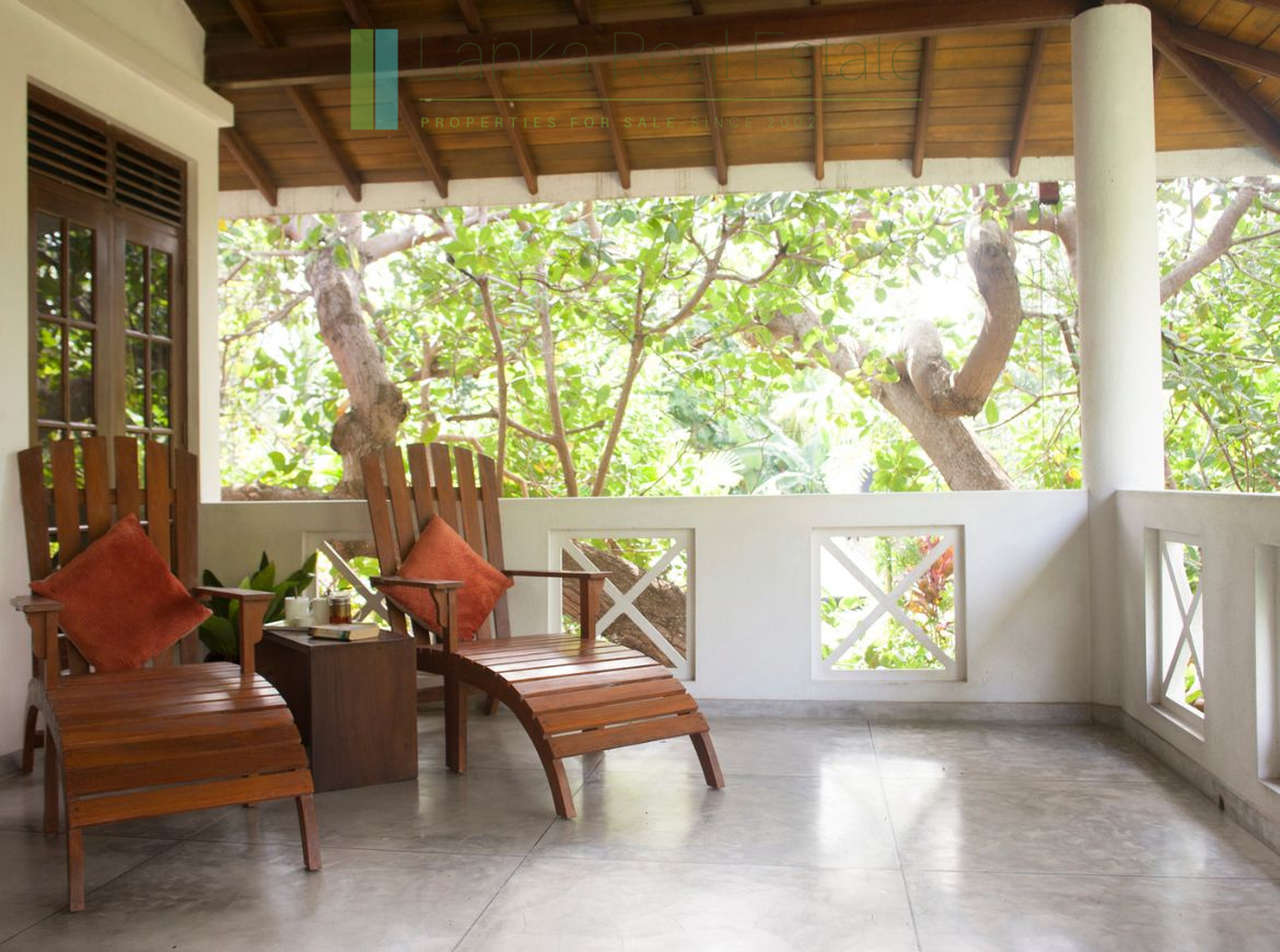 Lakefront villa on Rathgama Lagoon