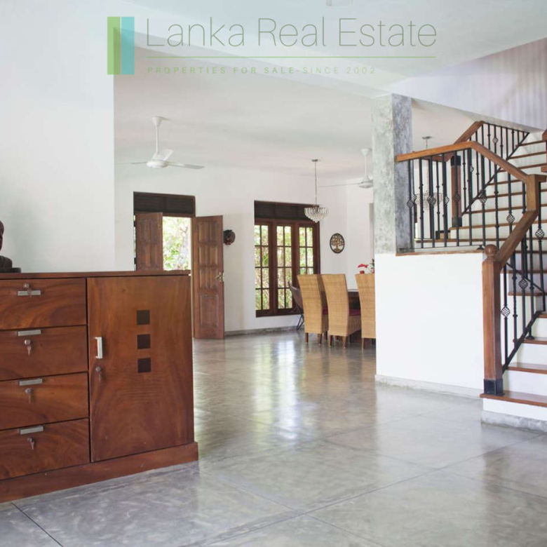Lakefront villa on Rathgama Lagoon