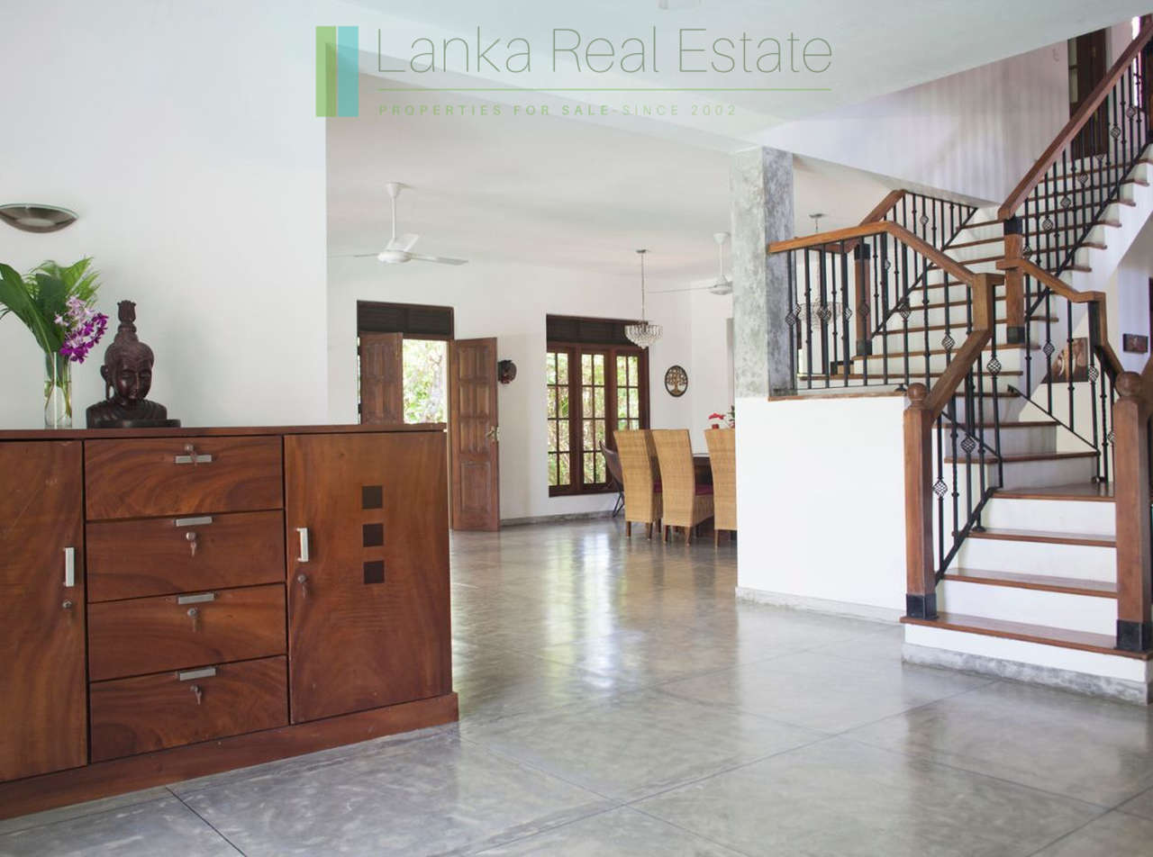 Lakefront villa on Rathgama Lagoon