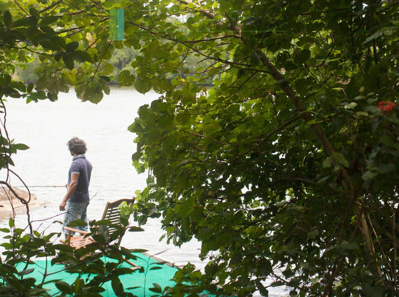 Lakefront villa on Rathgama Lagoon