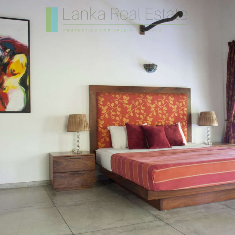 Lakefront villa on Rathgama Lagoon