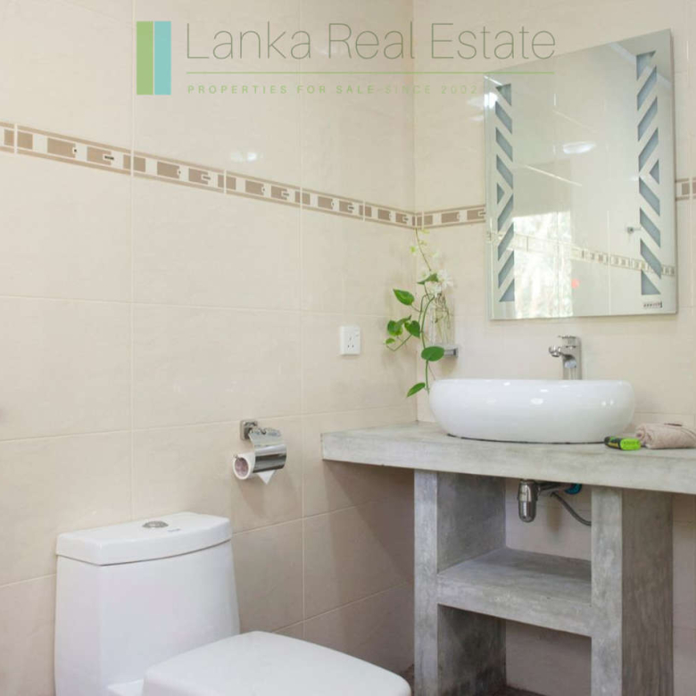 Lakefront villa on Rathgama Lagoon