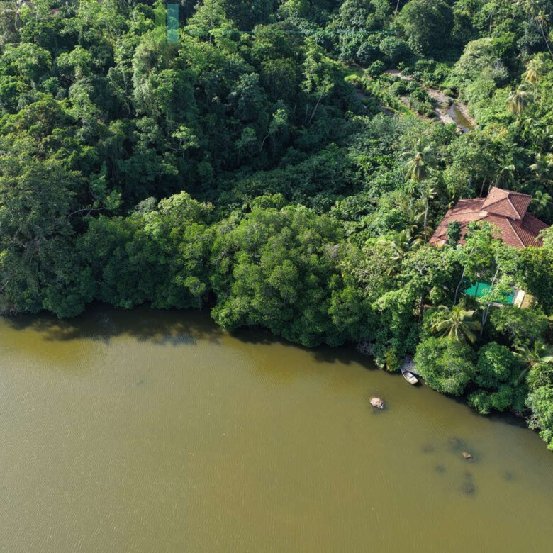 Lakefront villa on Rathgama Lagoon
