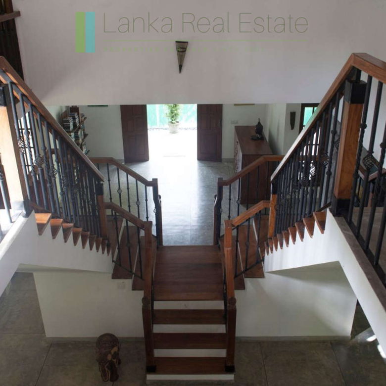 Lakefront villa on Rathgama Lagoon