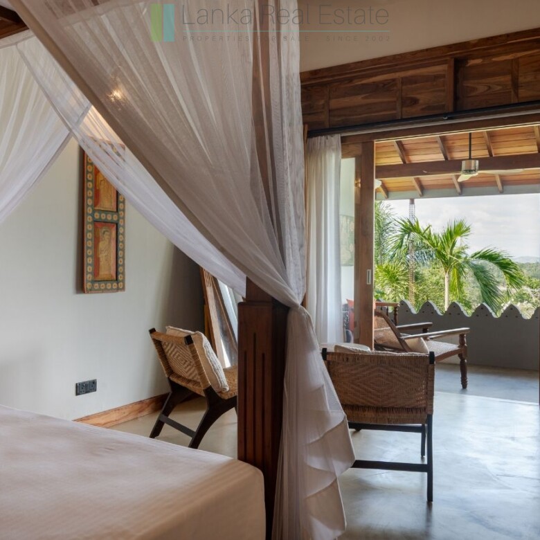 Two-bedroom villa with views near Tangalle