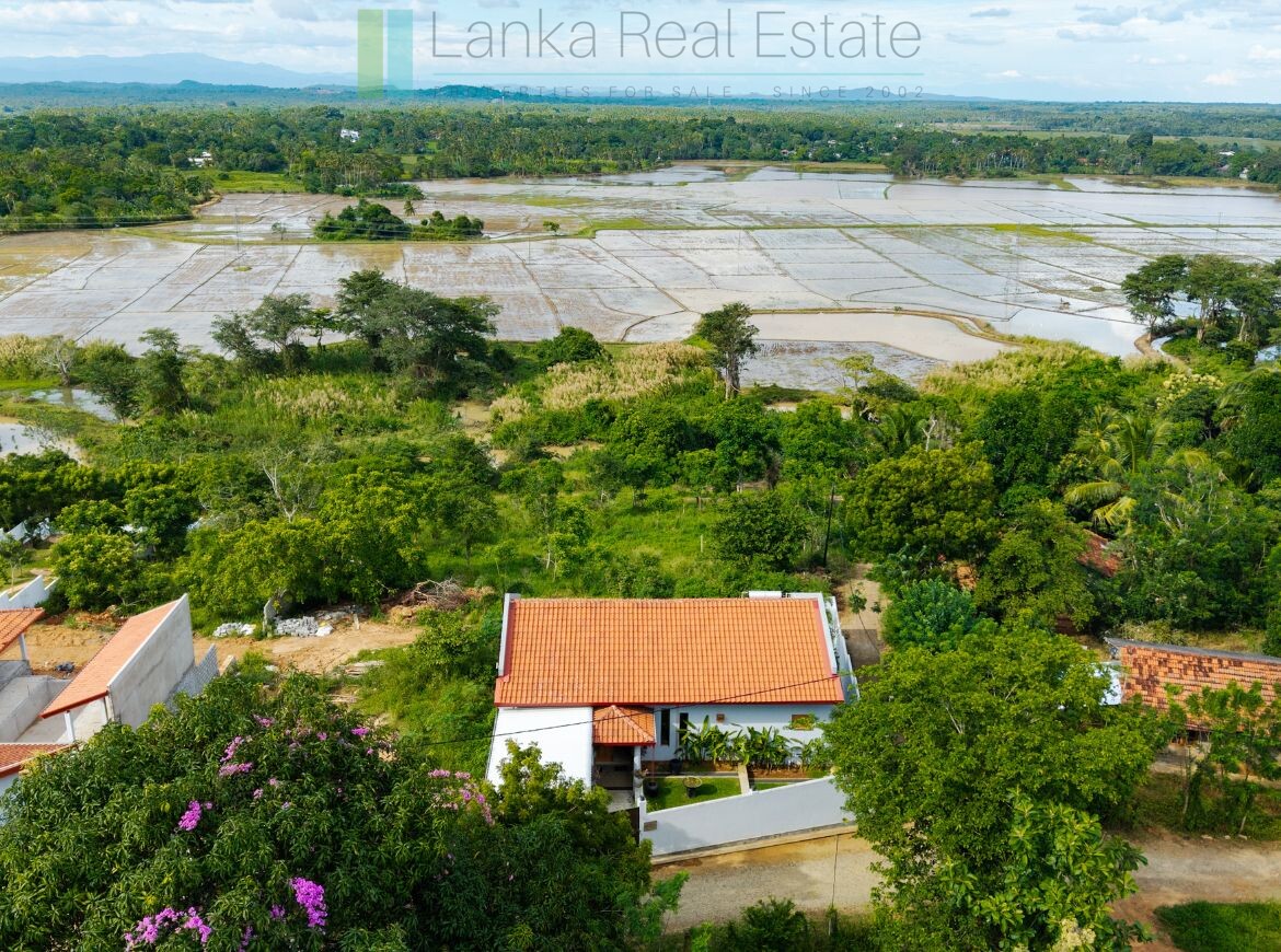 Two-bedroom villa with views near Tangalle