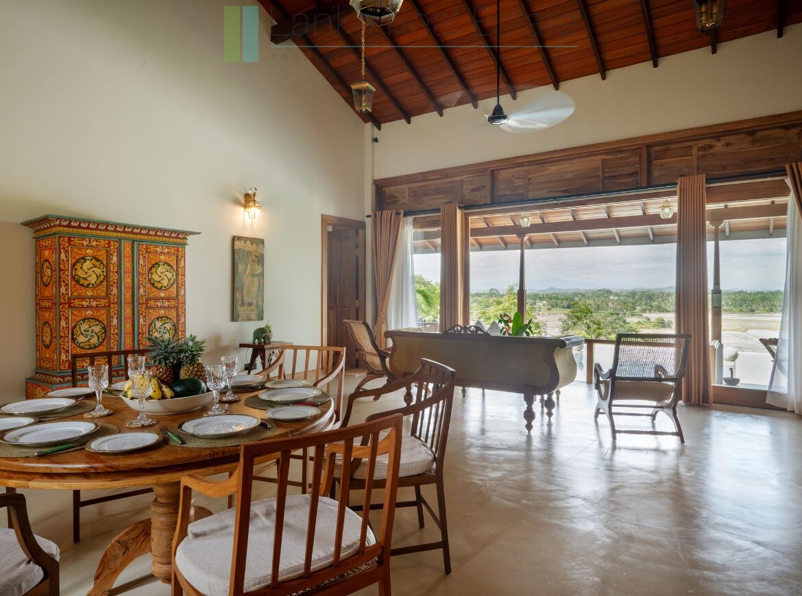 Two-bedroom villa with views near Tangalle