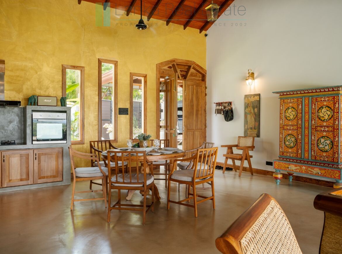 Two-bedroom villa with views near Tangalle