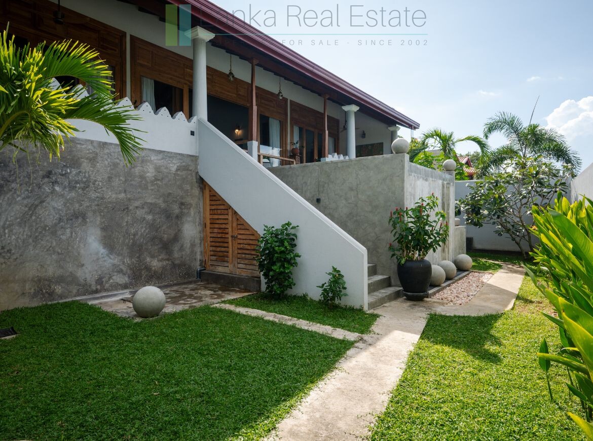 Two-bedroom villa with views near Tangalle
