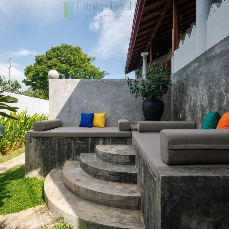 Two-bedroom villa with views near Tangalle