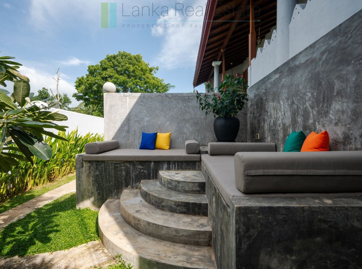 Two-bedroom villa with views near Tangalle