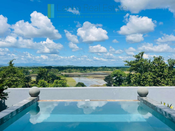 Two-bedroom villa with views near Tangalle