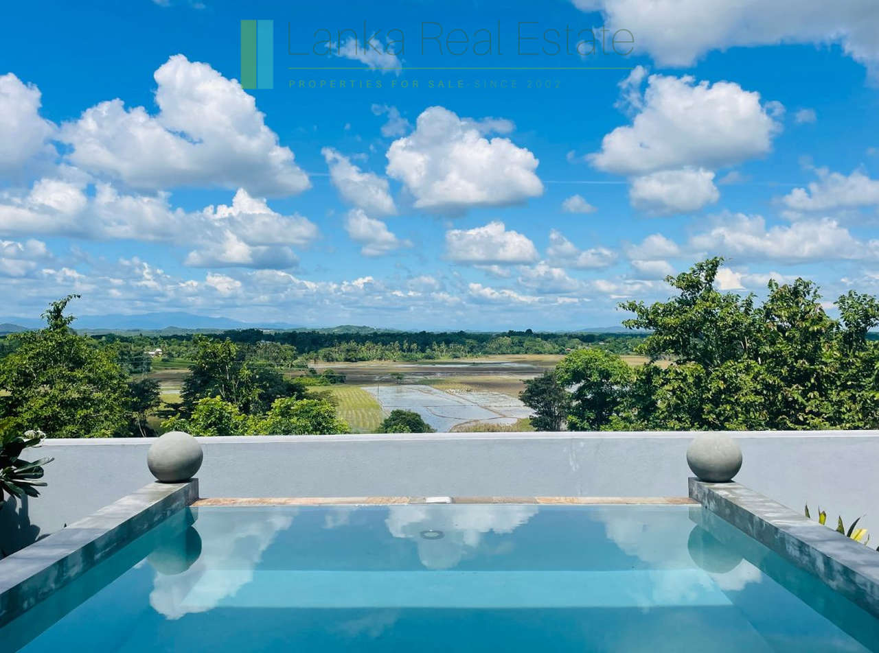 Two-bedroom villa with views near Tangalle