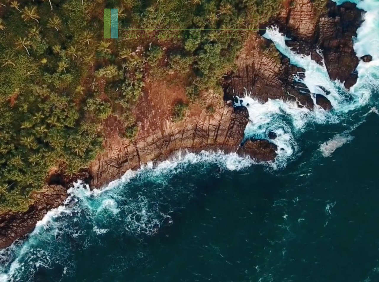 Large headland plot in Mirissa