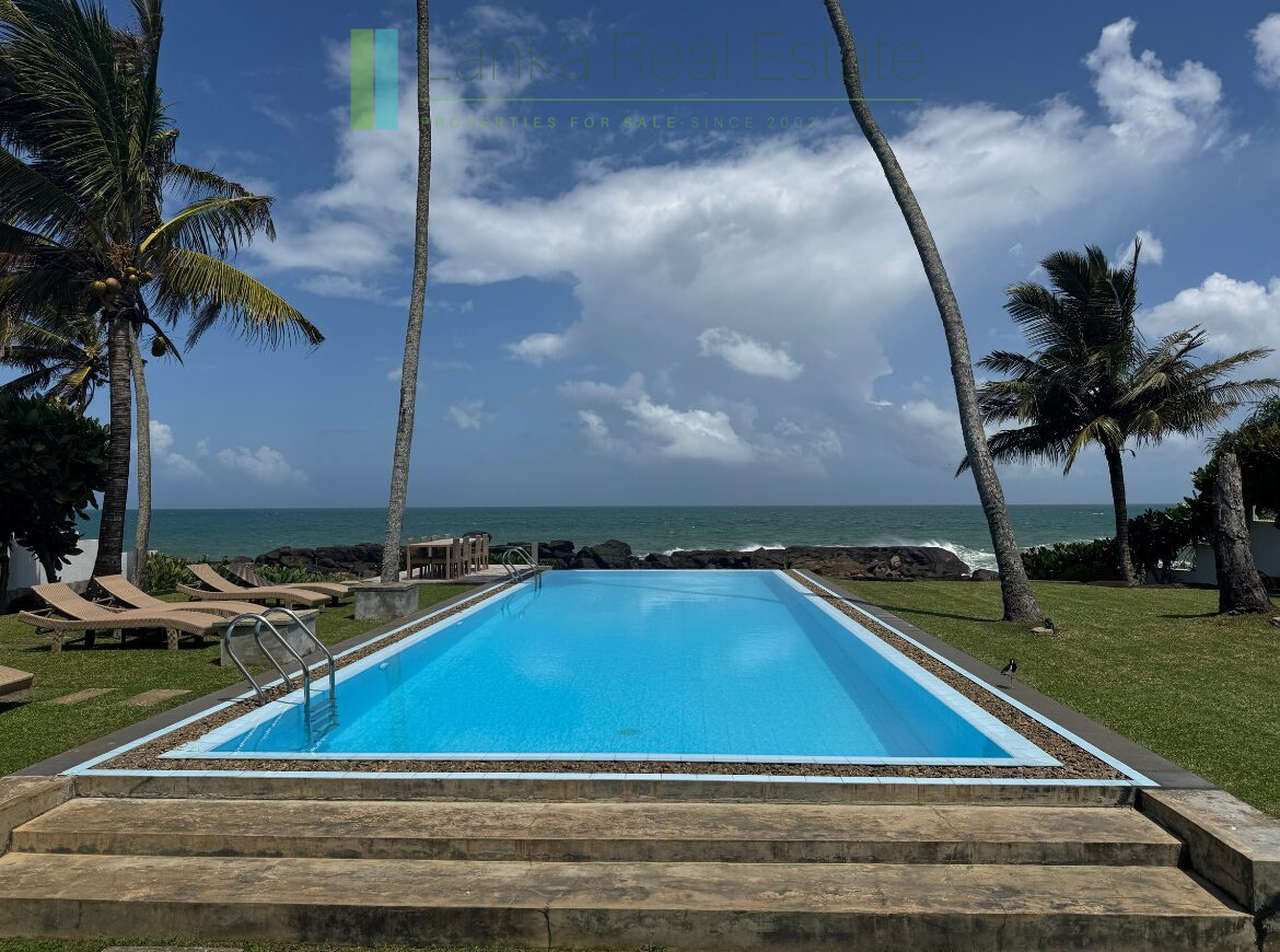 Dondra oceanfront villa