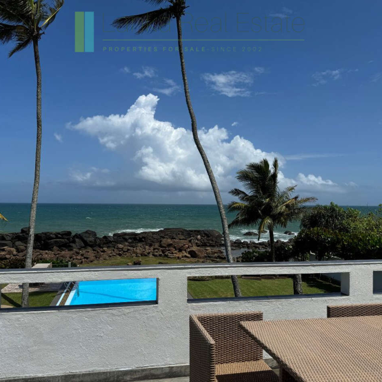 Dondra oceanfront villa