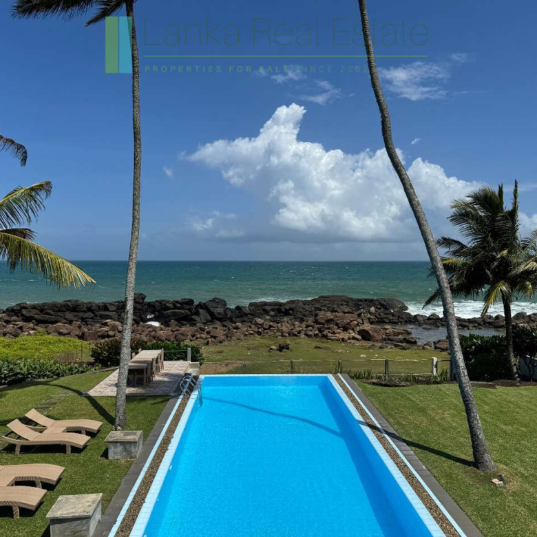 Dondra oceanfront villa