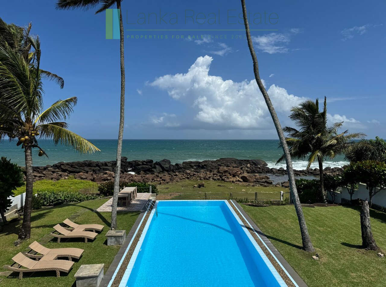 Dondra oceanfront villa