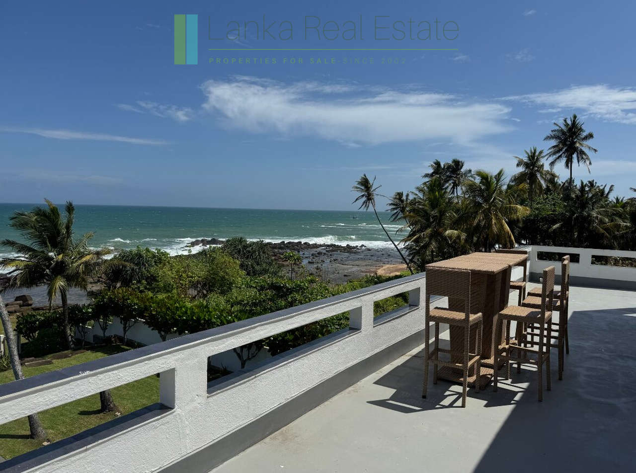 Dondra oceanfront villa