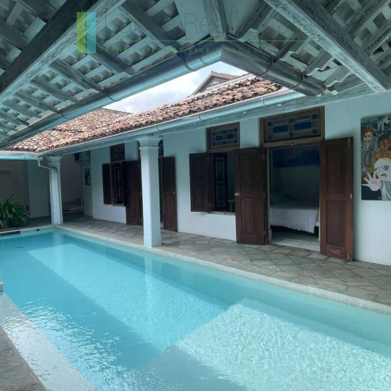 Galle Fort house with commercial frontage to shopping street