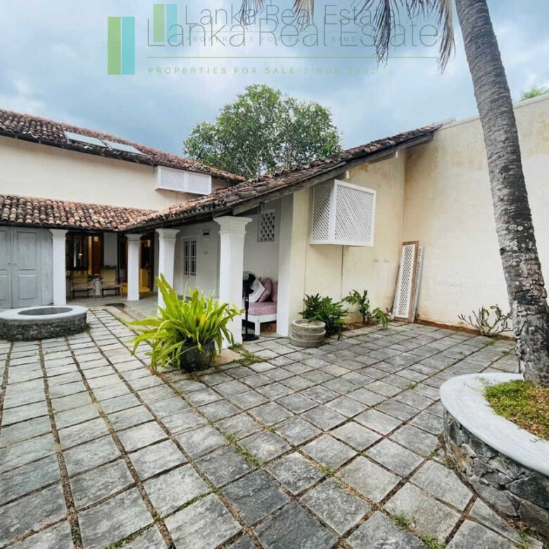 Galle Fort house with commercial frontage to shopping street