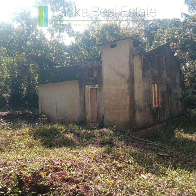 Development plot near Ahangama
