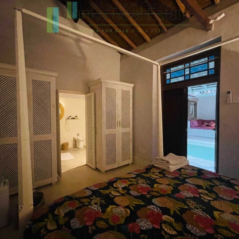 Galle Fort house with commercial frontage to shopping street